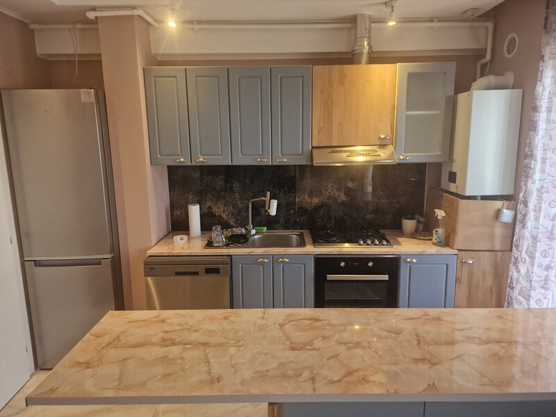 Cartier Cosmopolis, Stefanestii de Jos