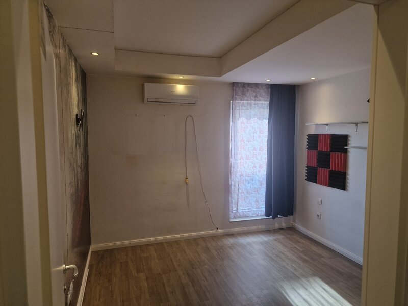 Cartier Cosmopolis, Stefanestii de Jos